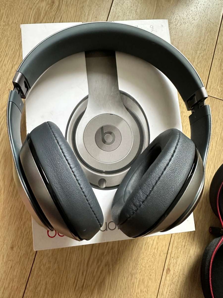 Beats Studio Wireless 2 Headphones