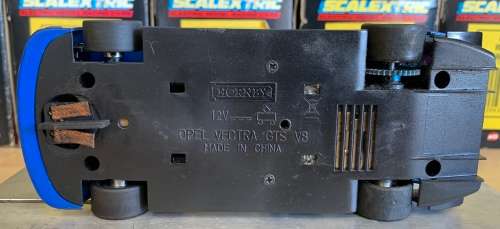 SCALEXTRIC OPEL VECTRA GTS V8