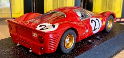 SCALEXTRIC FERRARI 330 P4
