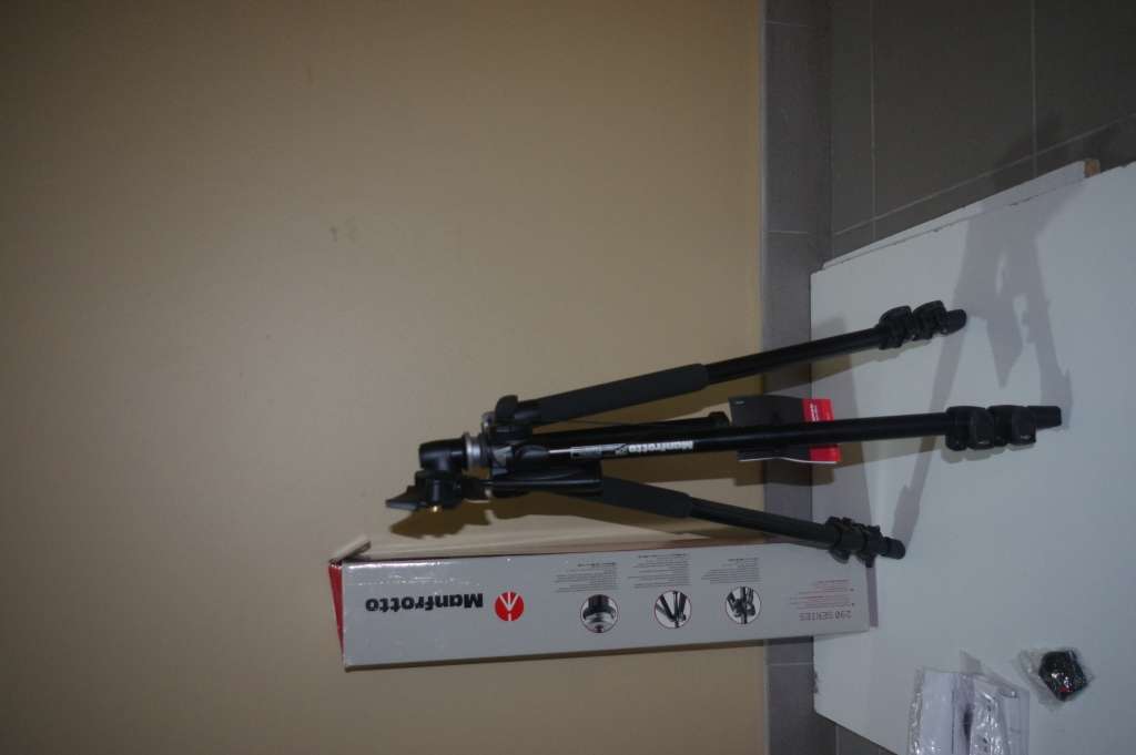 Manfrotto MK293A3-A3RC1 293 Aluminum Tripod Kit with 3-Way Head with Quick Release