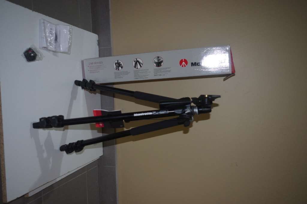 Manfrotto MK293A3-A3RC1 293 Aluminum Tripod Kit with 3-Way Head with Quick Release