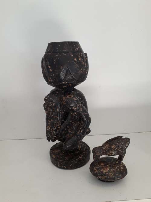 SENOFU FIGURE WITH LID CARVING