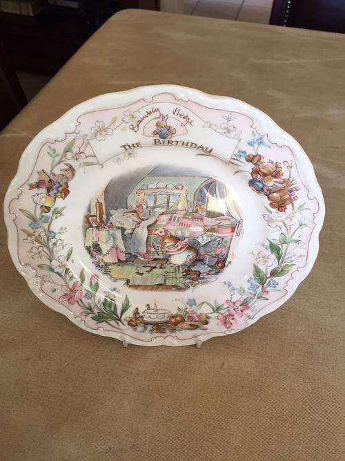 Royal Doulton Bramley Hedge "The Birthday" Plate on a stand