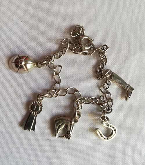 Lot of 6 silver jewellery items (ideal for a little girl)