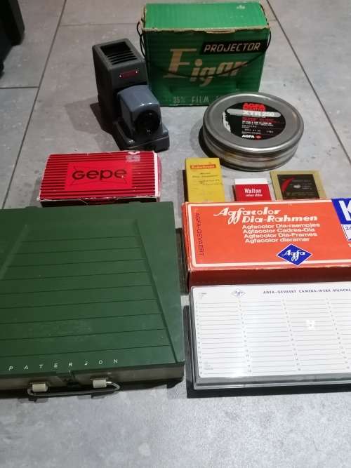 Vintage Eigar Projector plus many extras