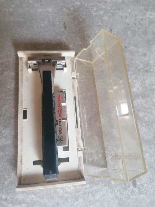 Vintage Schick Razor