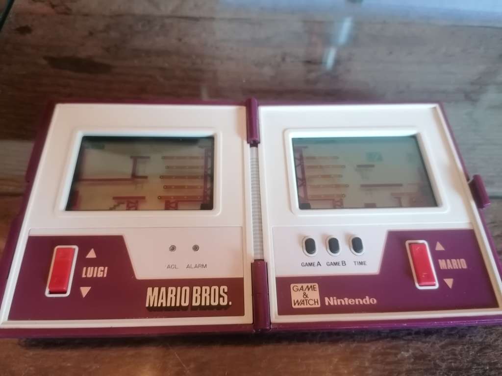 NINTENDO GAME AND WATCH MARIO BROS