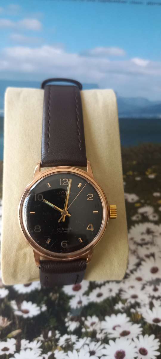 VINTAGE  ROTARY MENS WATCH