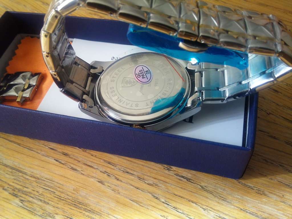 Luxury mens exquisite business watch