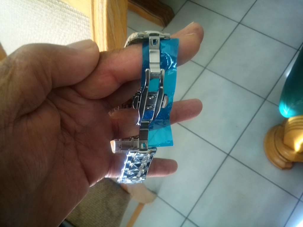 Luxury mens exquisite business watch