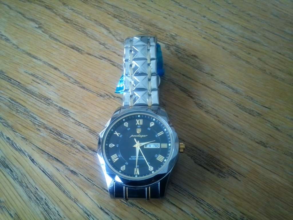 Luxury mens exquisite business watch