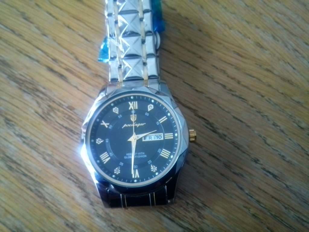 Luxury mens exquisite business watch