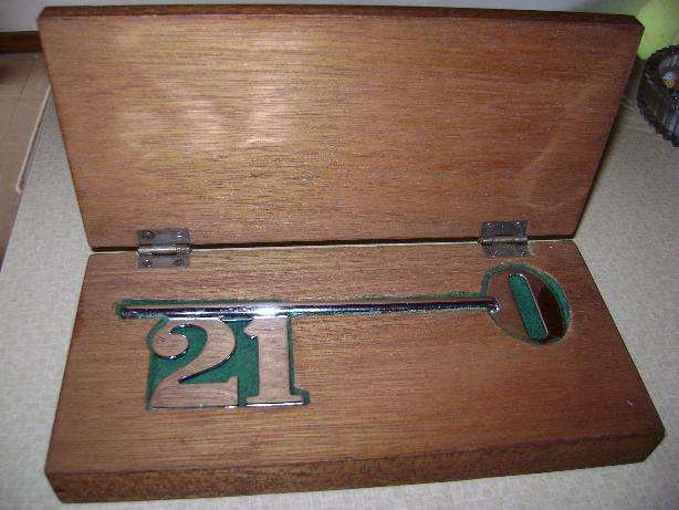 STAINLESS STEEL 21ST KEY IN ITS OWN MADE TO FIT CASE!!