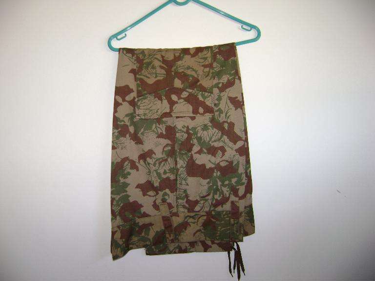 OLD SAP CAMO PANTS IN AS NEW CONDITION - SIZE 7 WAIST 97 LEG 79