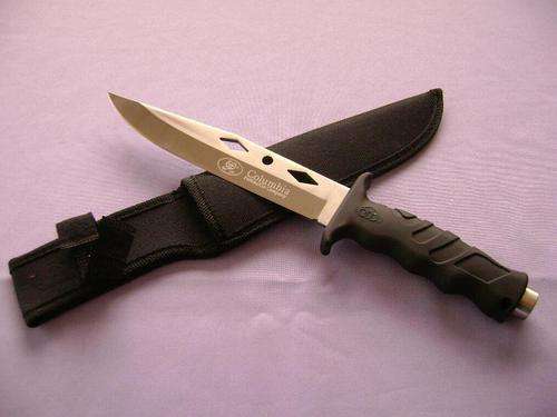 COLUMBIA HUNTING/DIVING KNIFE - VERY SHARP!!