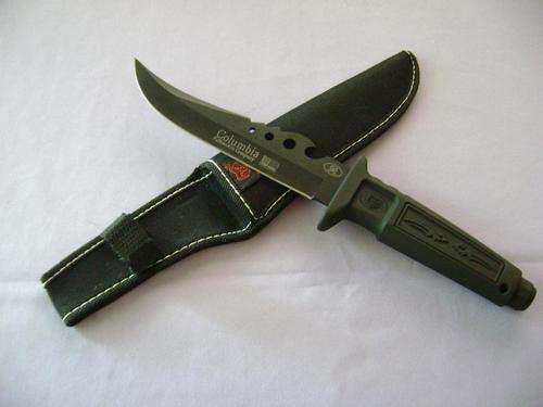 AWESOME MAT BLACK USA SABER HUNTING KNIFE - VERY SHARP!!