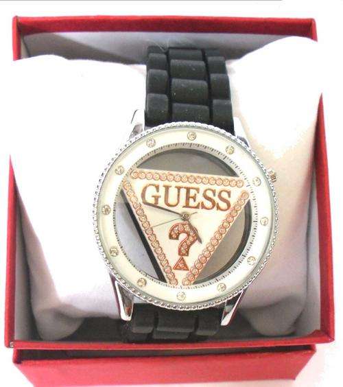 GUESS WATCH WITH DIAMANTE DETAIL IN A GIFT BOX