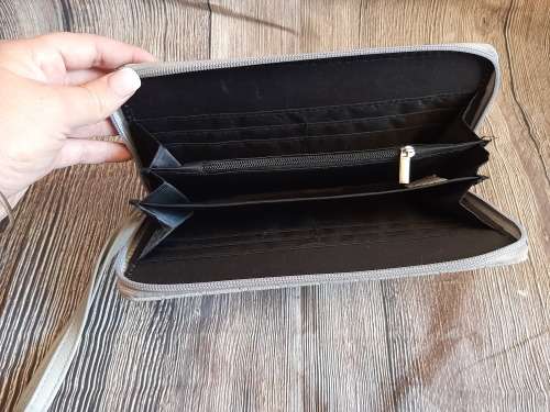 Large Ladies Wallet (large enough for cellphone)