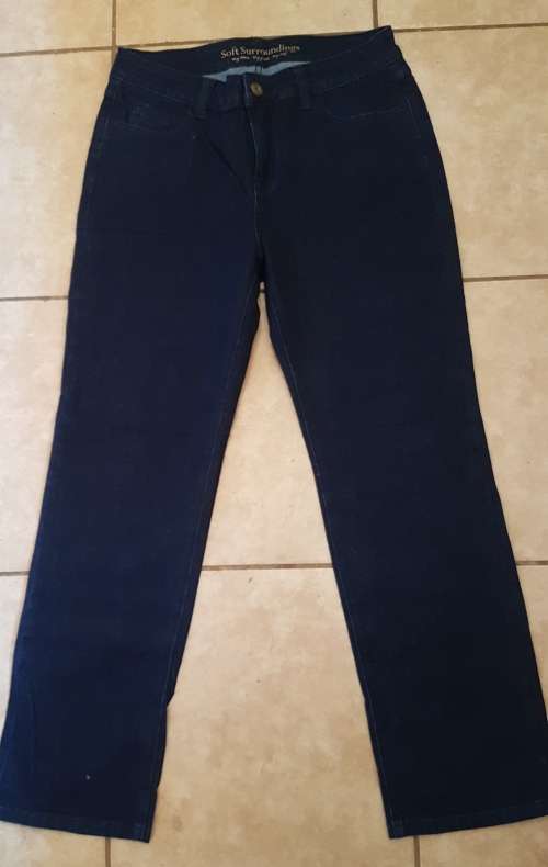 Navy straight leg ladies jean. Size 10 available