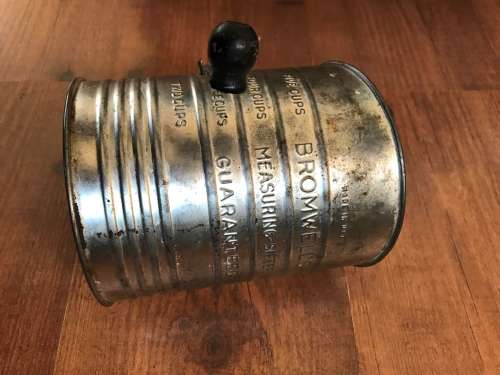 Vintage Farmhouse Bromwell's Measuring Flour Sifter with Brown Handle