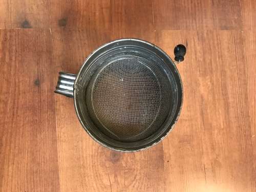 Vintage Farmhouse Bromwell's Measuring Flour Sifter with Brown Handle