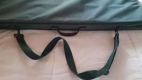 Nylon Art Portfolio bag. Excellent condition. Measurement 104 cm length by 75cm width
