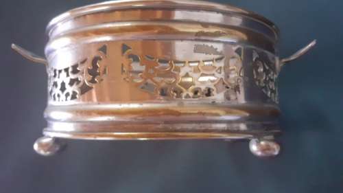 Silver Plate Cake Holder EPNS.circa 1920 Measurement diameter 18cm
