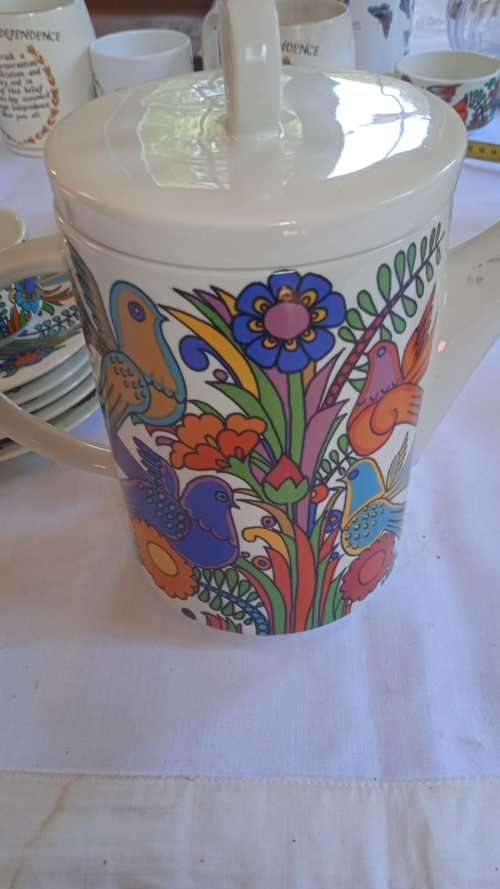 Gorgeous Villeroy and Boch Apulco design tea set 17 piece (Made in Luxembourg)