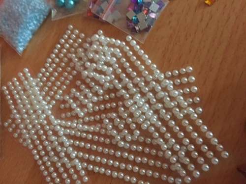 BULK LOAD BEADS AND MORE Starting at R1.00 VALUE R1400