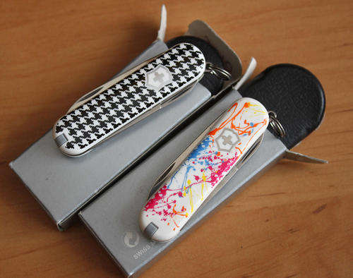 2 x Victorinox Classics