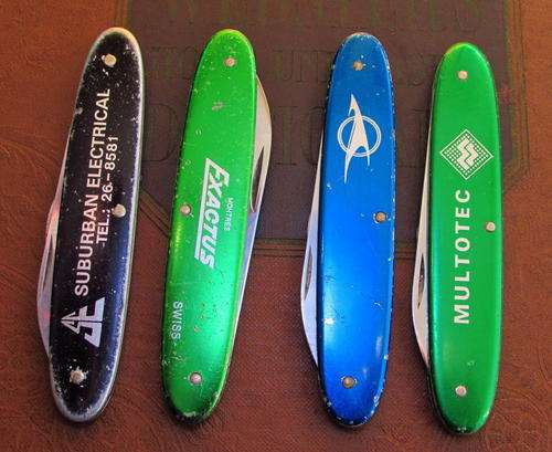 4x Victorinox knives