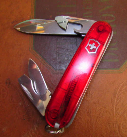 Victorinox Recruit