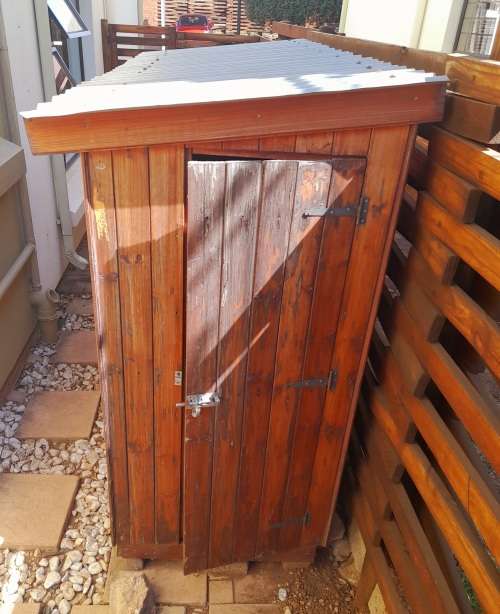 ***Relocation Sale*** Wendy House / Tool Shed (Excellent condition)