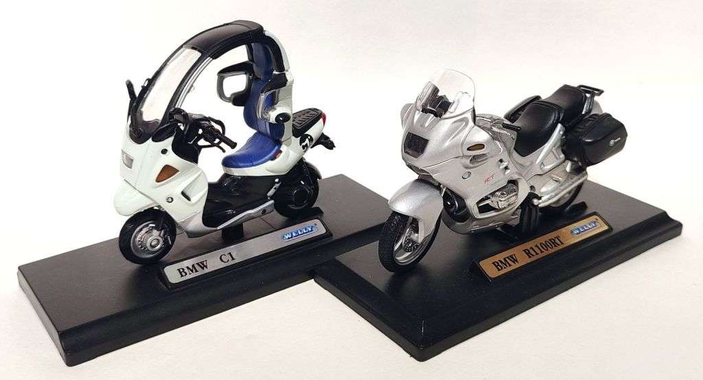 **Pre-Loved/With Baseplates/No Boxes** 1/18 Welly Motorcycle Scale Model Lot
