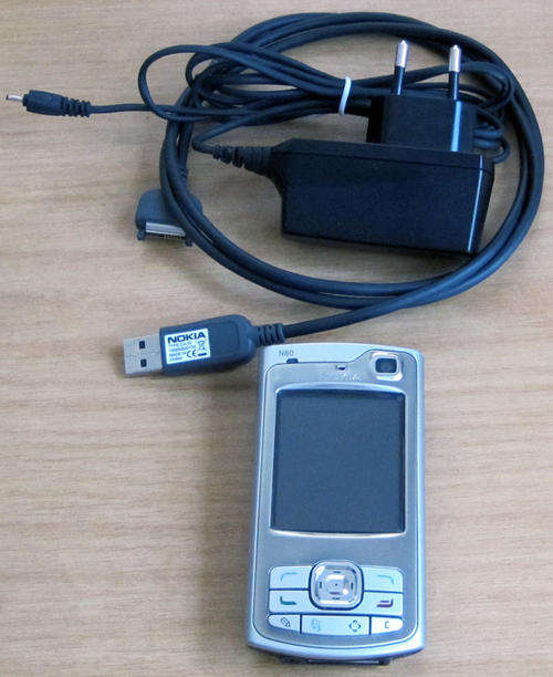 ..:: USED ::.. Nokia N80 (Silver) - good condition with original extras