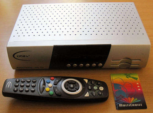 ..:: USED ::.. MultiChoice DSD990 DSTV Decoder, Silver (powers on with a BE1 error code)