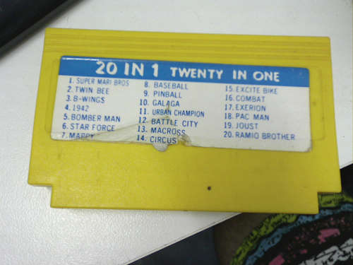 20 IN 1 NES / 8 BIT / FAMICOM - CLONE / TV GAME / GOLDEN CHINA / RETRO