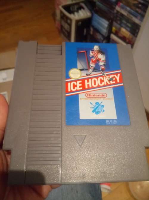 Ice Hockey NES NTSC US cartridge only