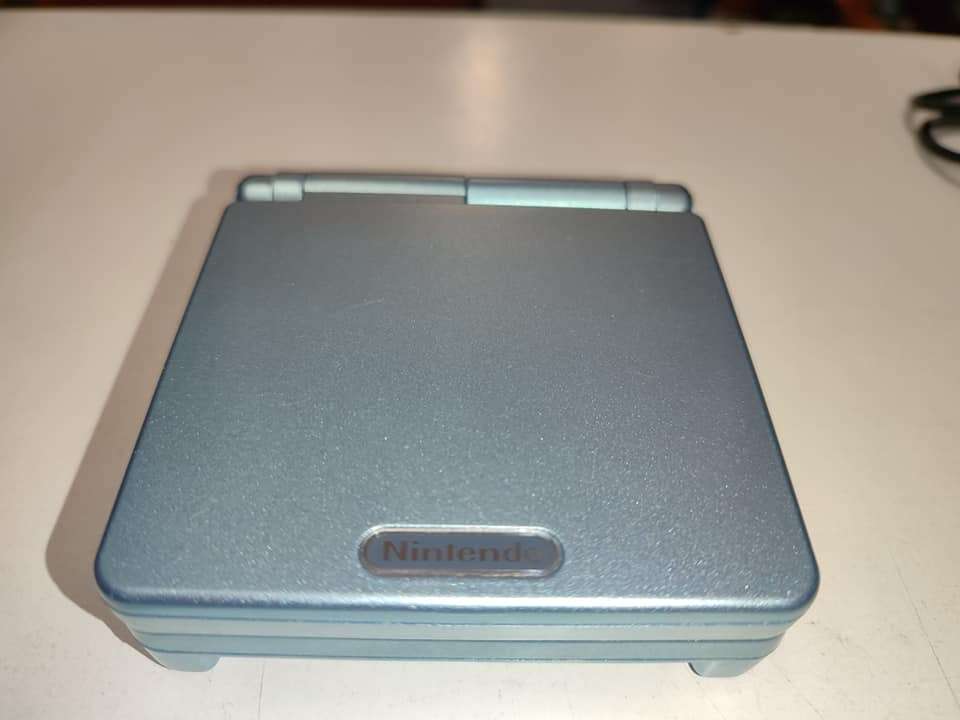 Nintendo Gameboy Advance SP Pearl Blue console