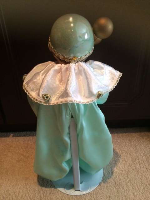 PORCELAIN DOLL / CLOWN - 40CM HEIGHT