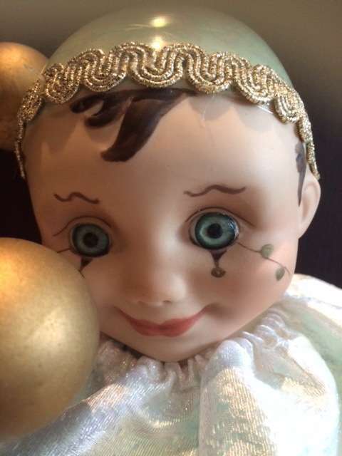 PORCELAIN DOLL / CLOWN - 40CM HEIGHT