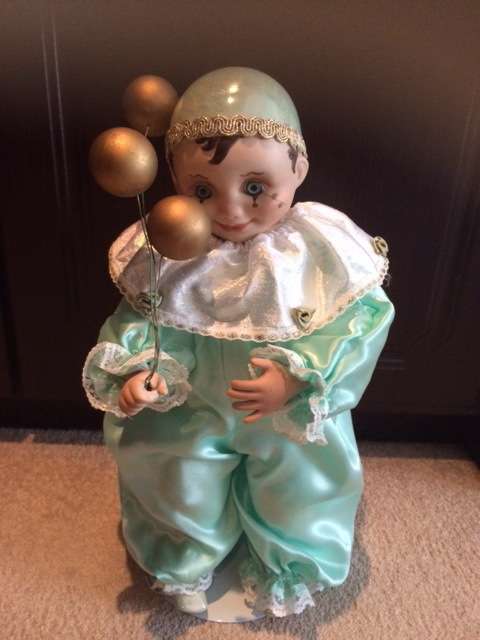 PORCELAIN DOLL / CLOWN - 40CM HEIGHT