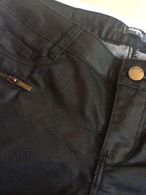 SKINNY JEAN - BLACK - SIZE 32
