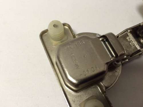 2 PIECE CABINET/CUPBOARD/KITCHEN BLUM HINGES-DIY - DOOR HARDWARE