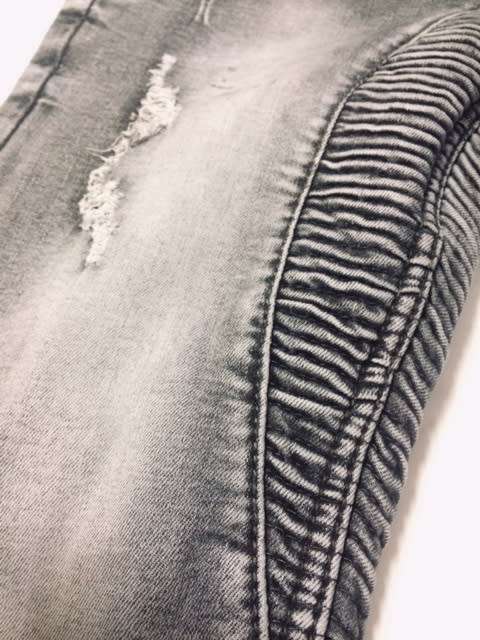 DENIM - JEANS - BOYS - KIDS - AGE 9-10 YEARS OLD - SKINNY JEANS - RIPPED