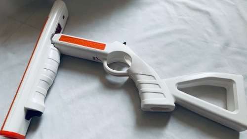 Wii ACCESSORY - GAMING - GAMES - ACTION - Wii GUN - POSTNET SHIPPING ONLY