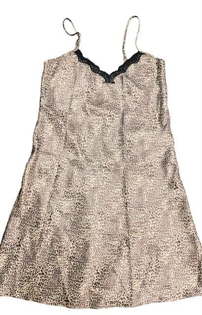 ANIMAL PRINT NIGHTY - SLEEPWEAR - SATIN FEEL - SIZE 8