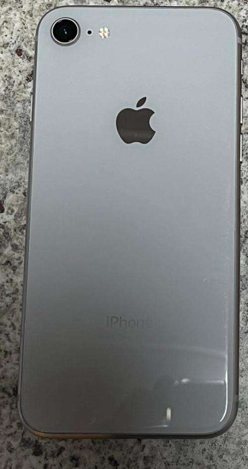 iPhone 8 64gb White + Charging Cable