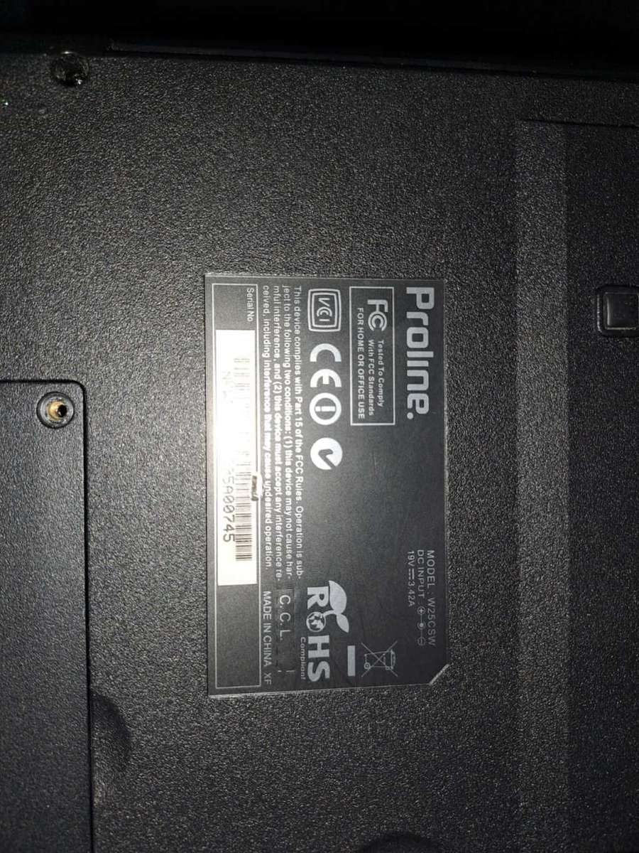 Proline Professional W25CSW 15.6` Core i7 Notebook - Intel Core i7-4710MQ