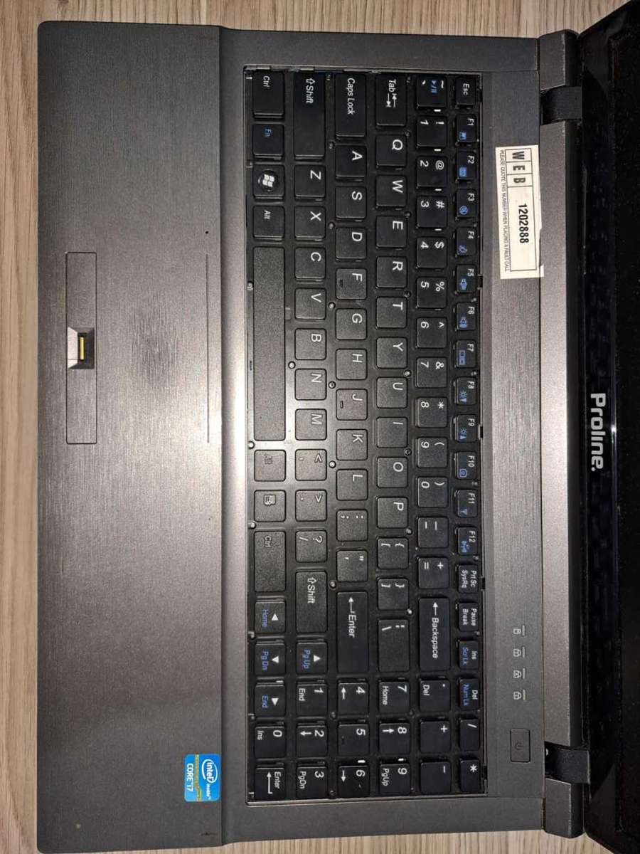 Proline Professional W25CSW 15.6` Core i7 Notebook - Intel Core i7-4710MQ